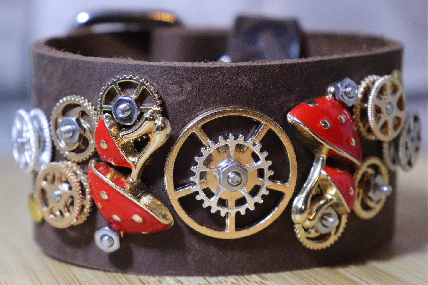 The Magic Mushroom Machine, Mushroom and Gears Arm Belt, Leather Mushroom Bracelet, Mycologist Leather Arm Band, Classy Leather Bracelet